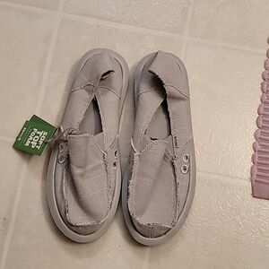 Sanuk Size 8 Gray Shoes